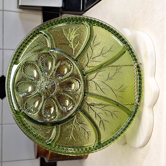 FINAL SALE- Indiana Glass vintage 60's Avocado Green Deviled egg/veggie platter - Picture 3 of 3